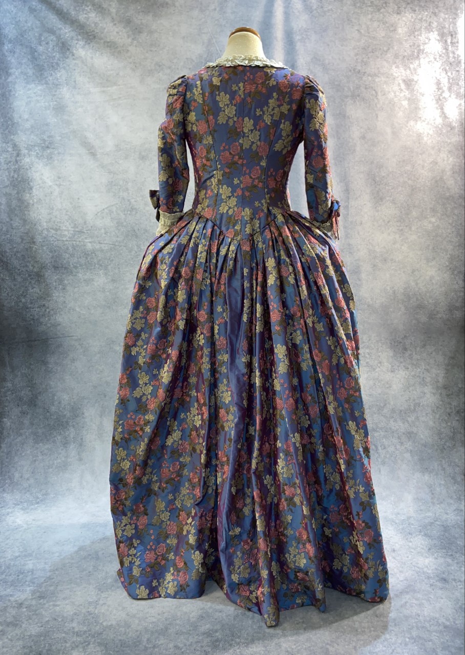 robe_XVIIIe_siecle_soie