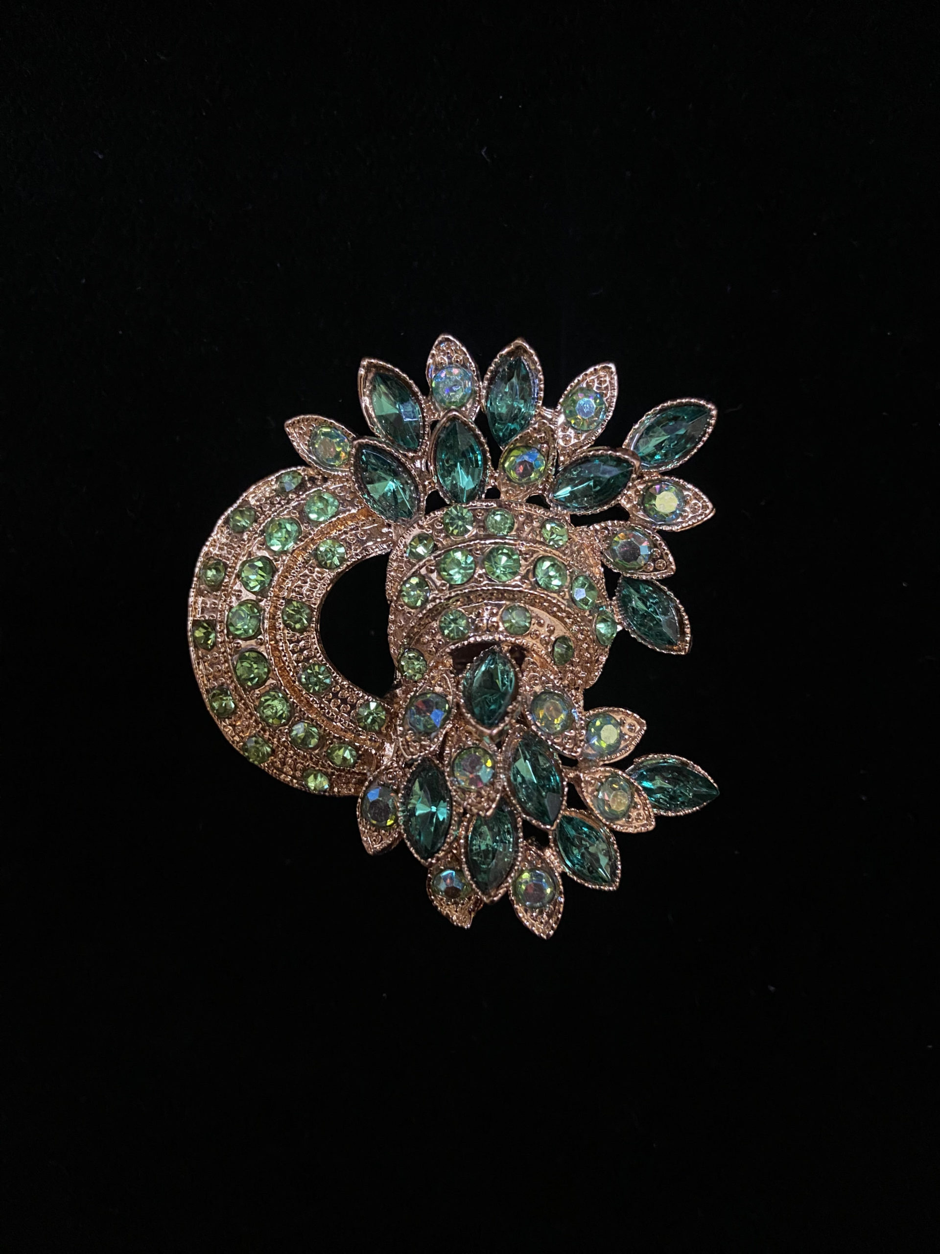 Bague rosa dorée strass vert