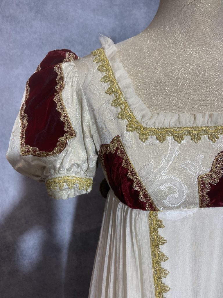 Robe 1er Empire pour soirée Bridgerton