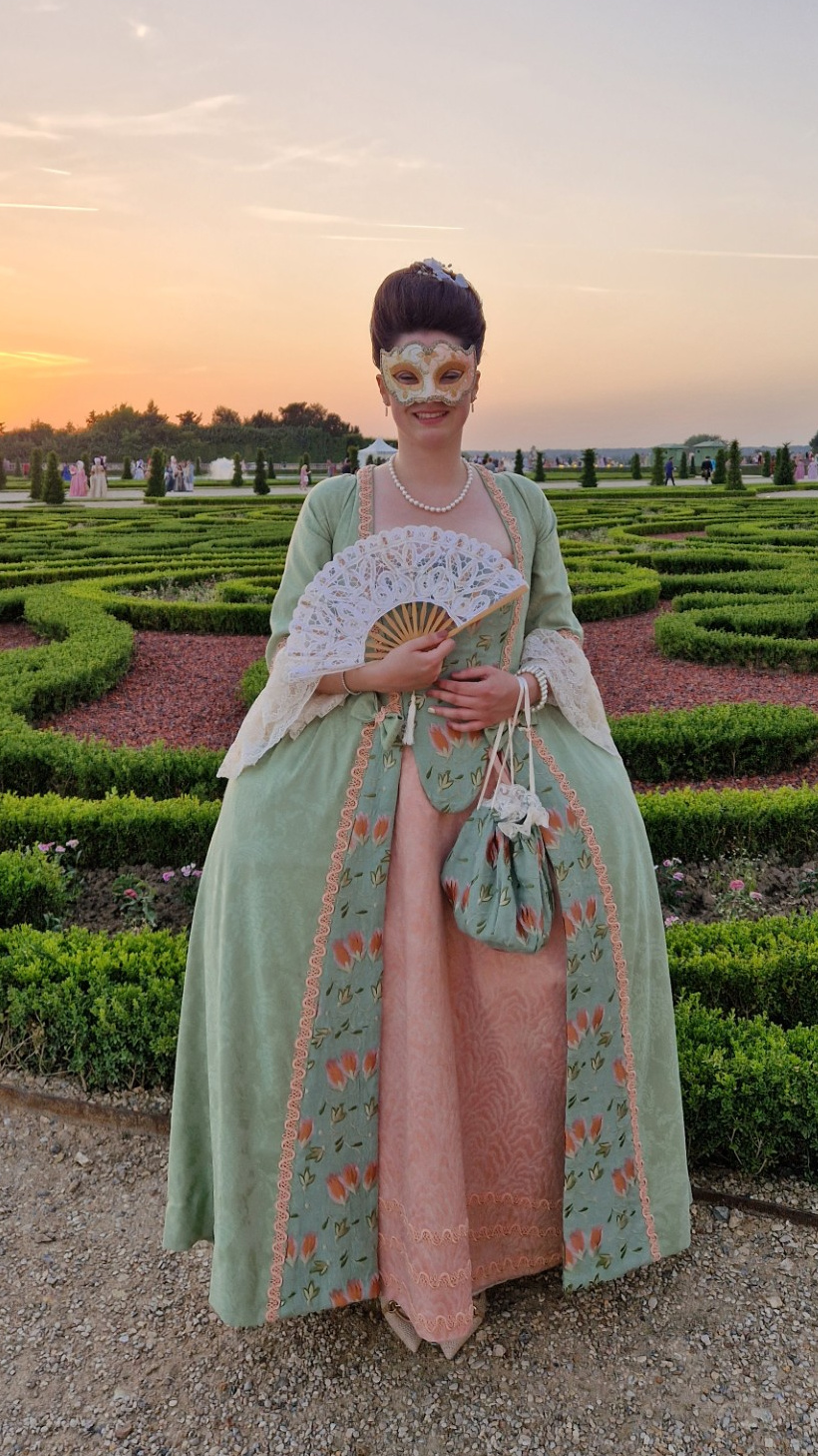 location d'une robe 18eme pour un événement