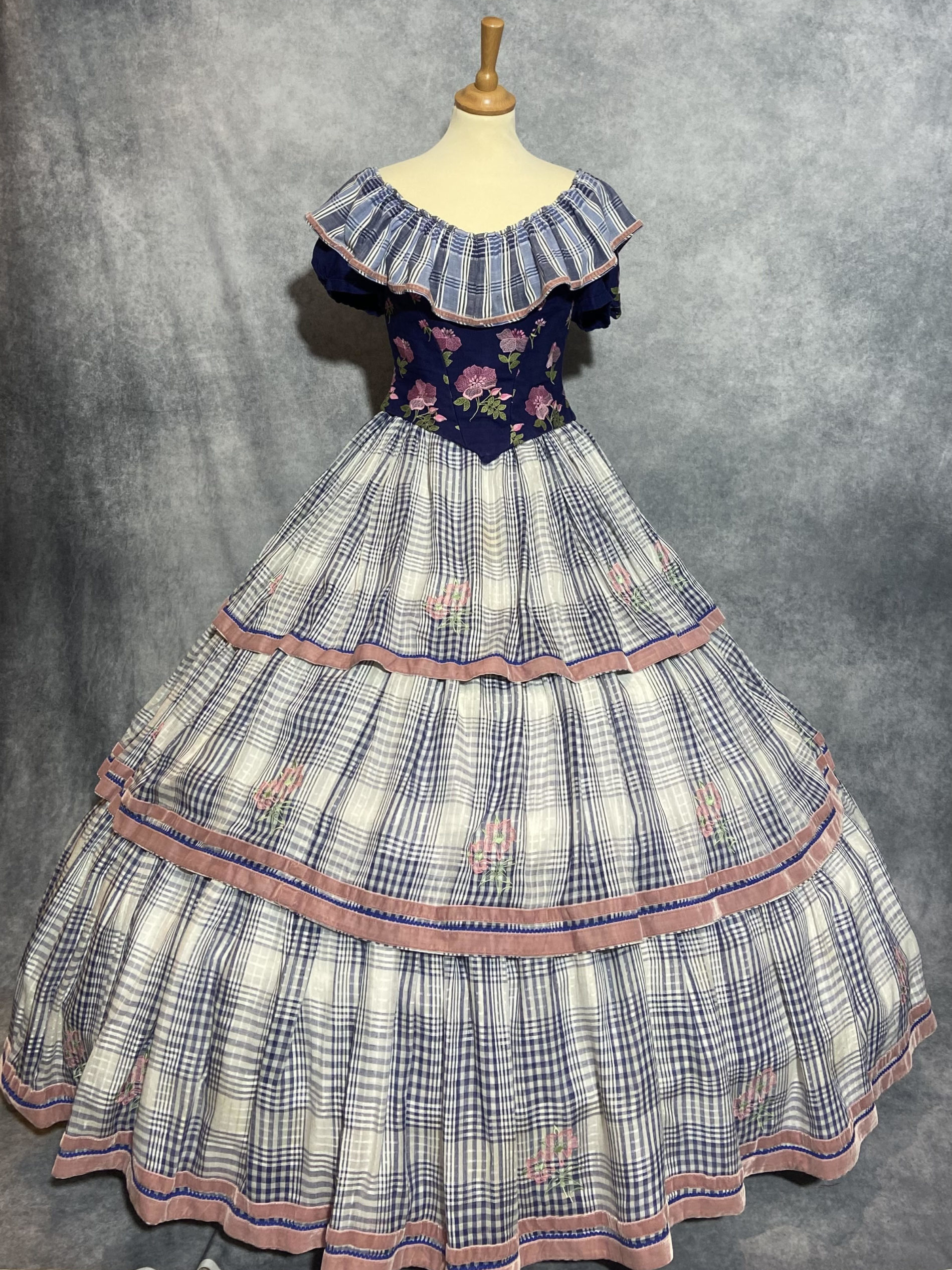 robe-second-empire-crinoline-volants