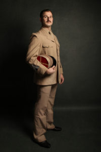 Trouver un costume avec la lettre G