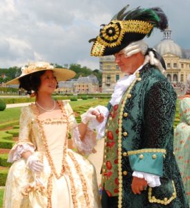 trouver un costume pour un thème lettre C