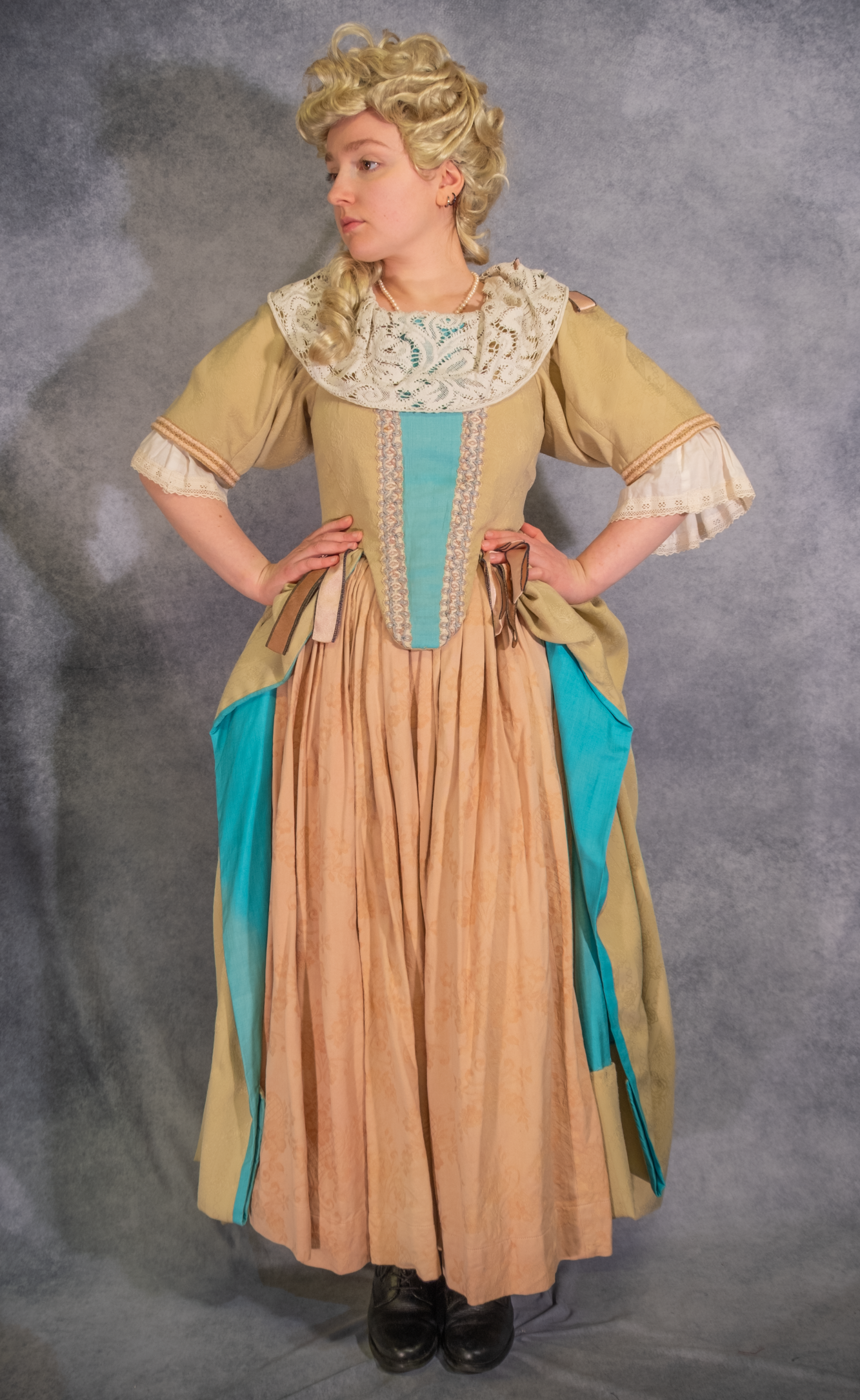 robe XVII jaune pale saumon turquoise