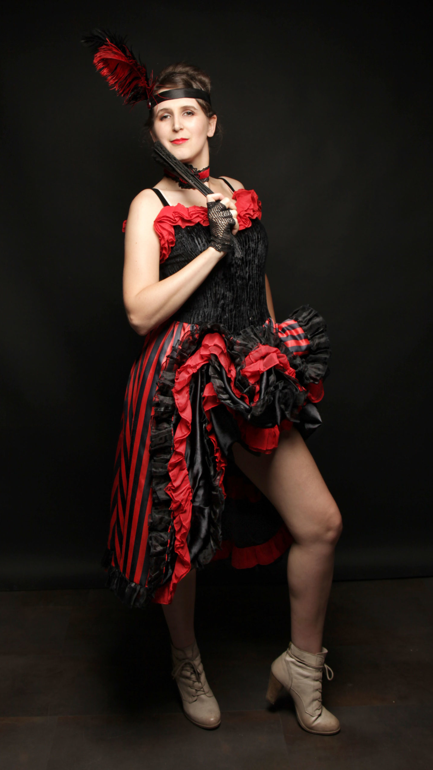 French-Cancan-rouge-noir-volants-rouges-Atelier-la-Colombe-strasbourg