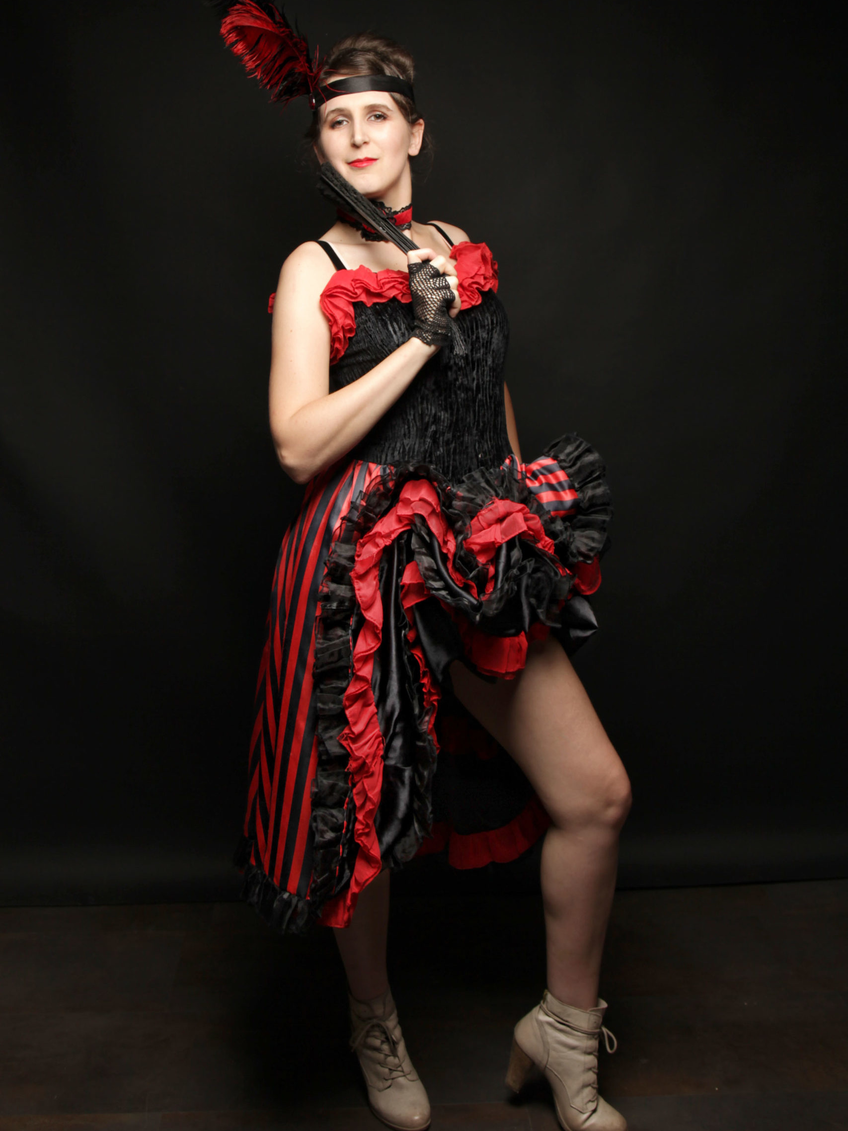 French-Cancan-rouge-noir-volants-rouges-Atelier-la-Colombe-strasbourg