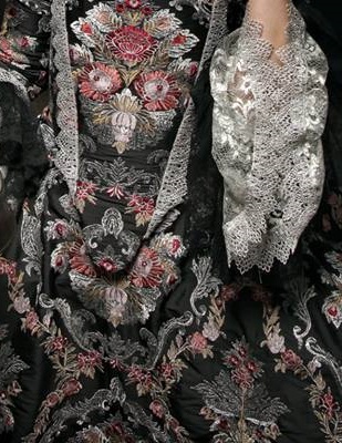 grand_habit_XVIIIe_noir_argent