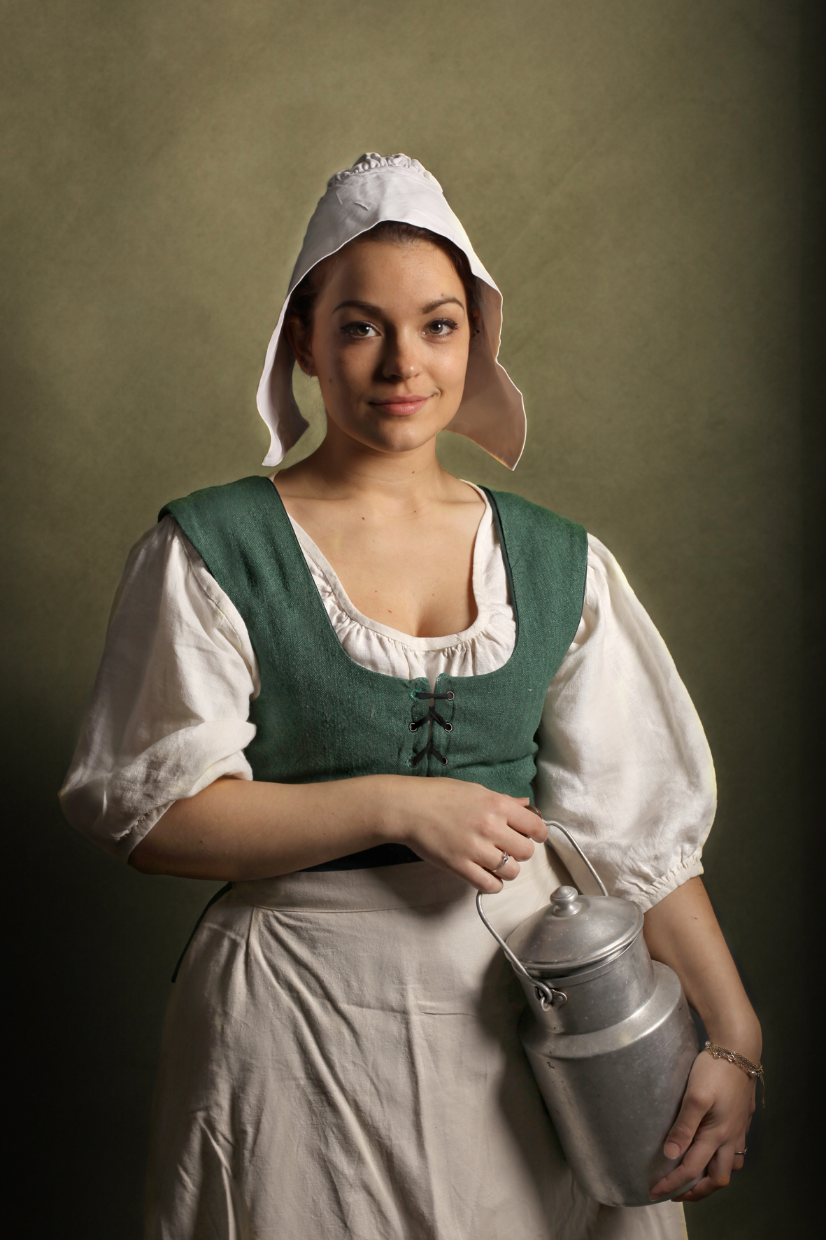 costume_paysanne_XVIIeme_XVIIIeme_XIXème